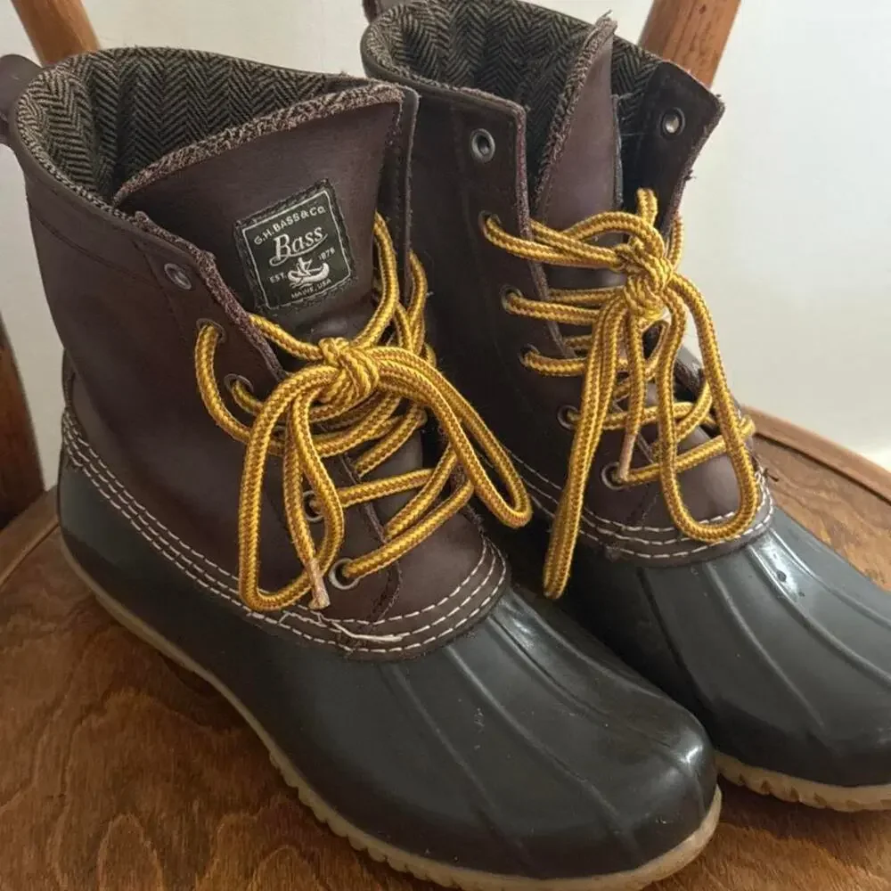 Bass brown duck boots with yellow laces